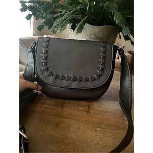 Free with purchase 🛍️Vegan leather gray crossbody bag